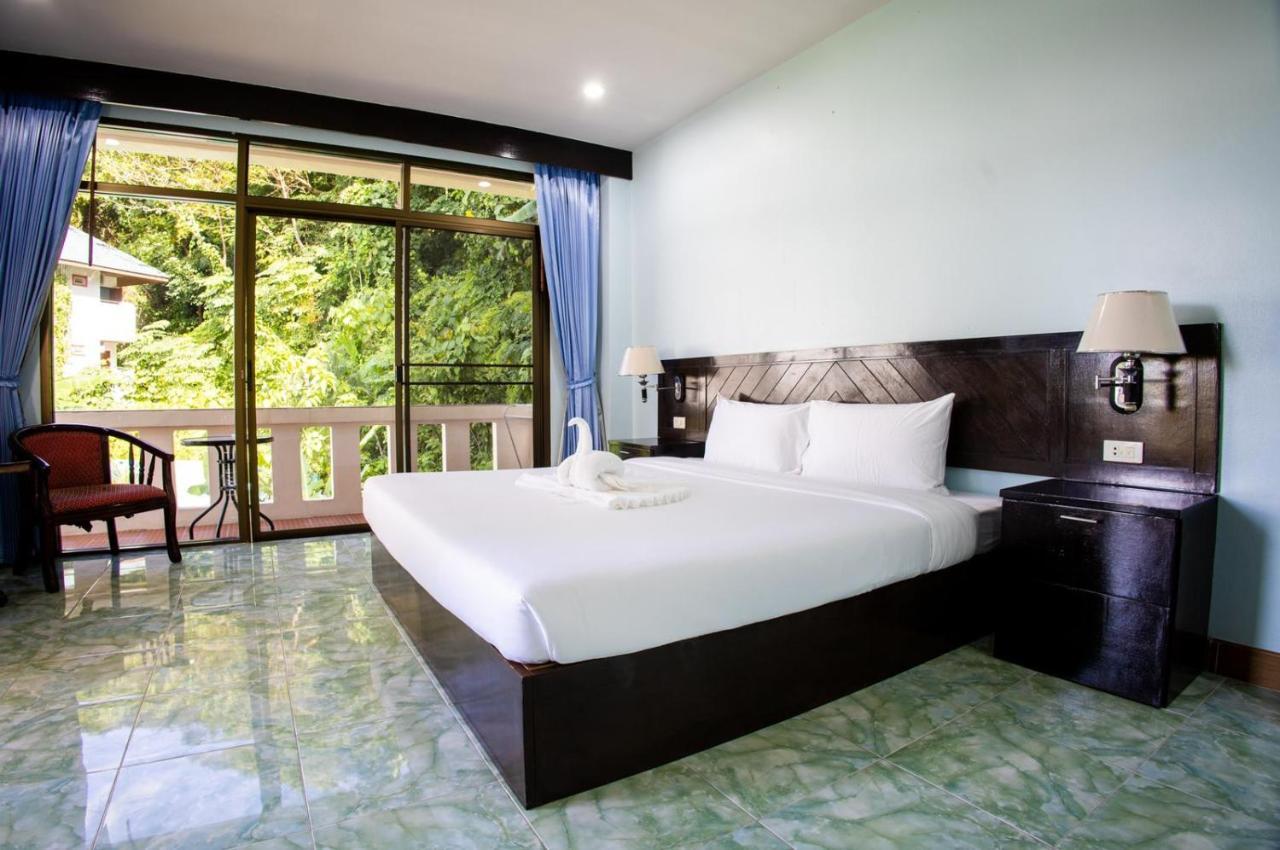 Hotel Riviera Patong Exterior foto